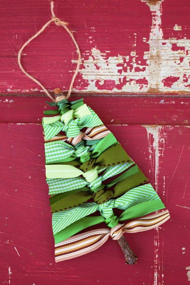 Green Ribbon Tree Ornaments