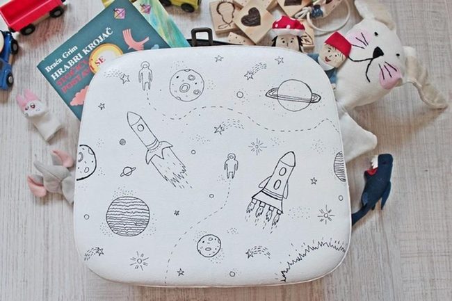 Black Rockets White Canvas