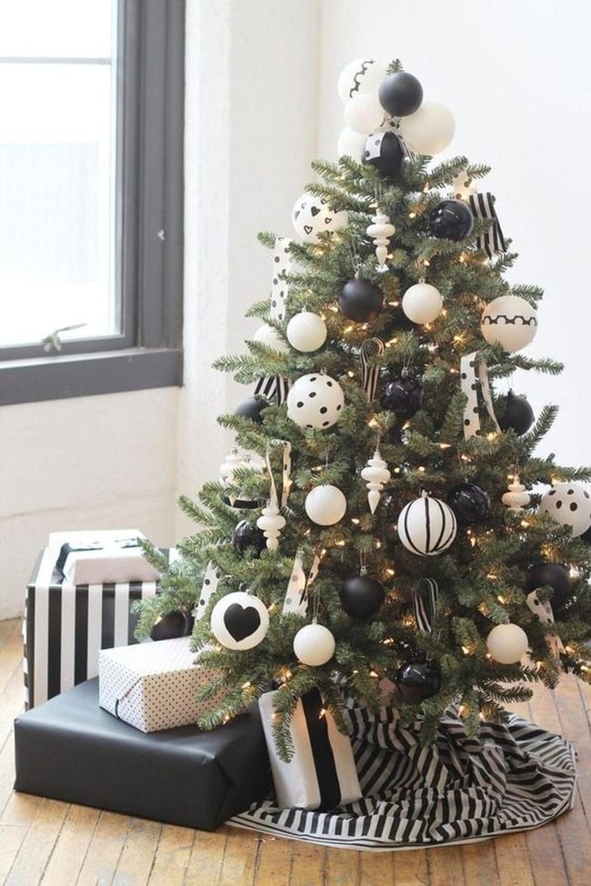 Black And White Ornament Tree