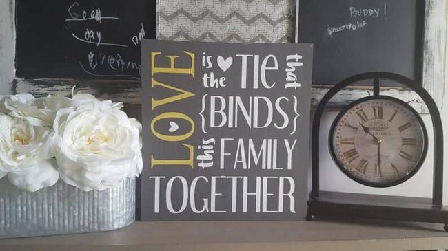 Wooden Sign Love Bonds Family