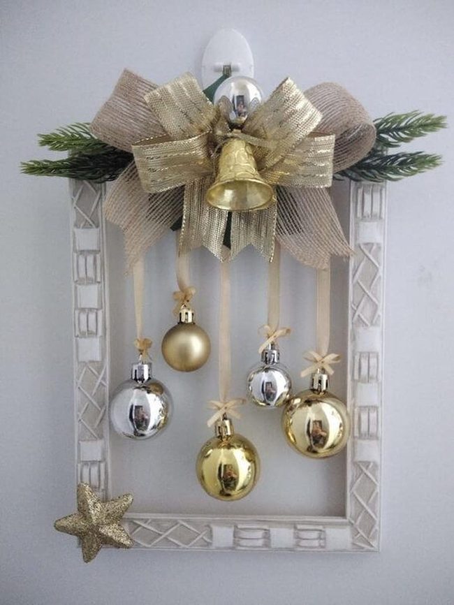 Metallic Ornament Frame Display