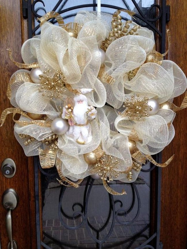 White Fabric Wreath Welcome