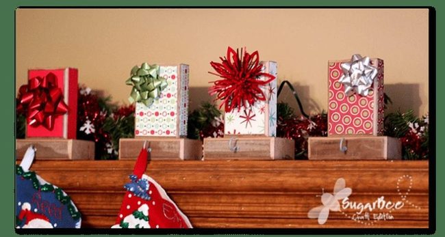 Red And Green Mantel Display