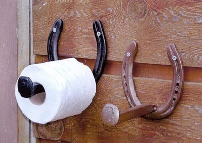 Horseshoe Iron Bathroom Statement