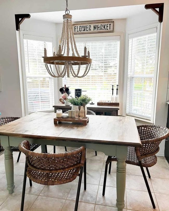 Green-Leg Wood Dining Ensemble