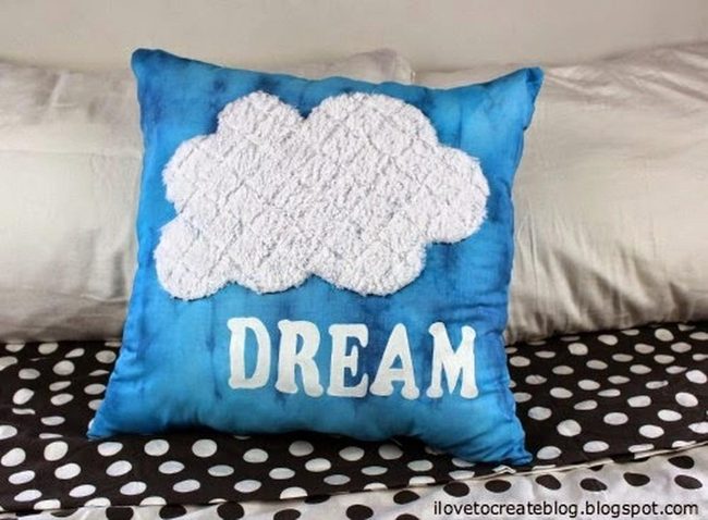 Blue Dream Pillow Statement