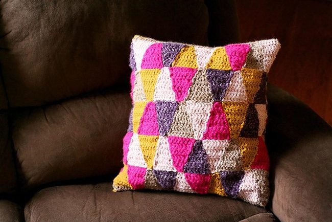 Geometric Triangle Pillows Pink