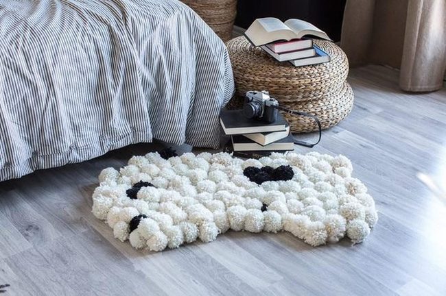 Spotted Rug Calm Bedroom