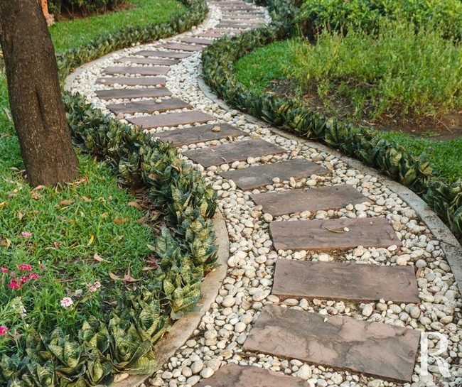 Reclaimed Wood Garden Path