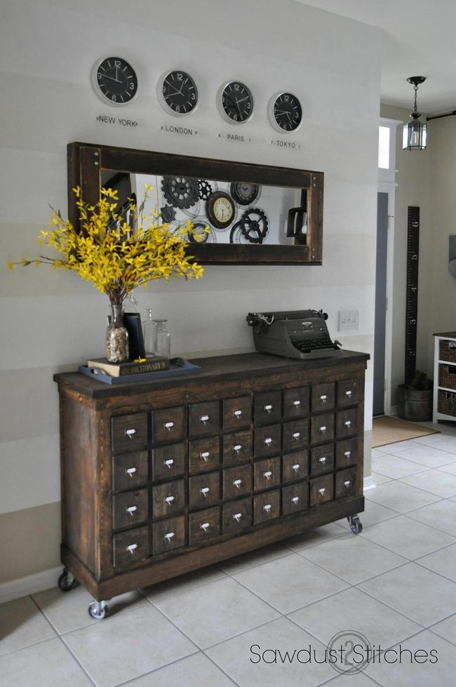 Mobile Wall-Mounted Workspace