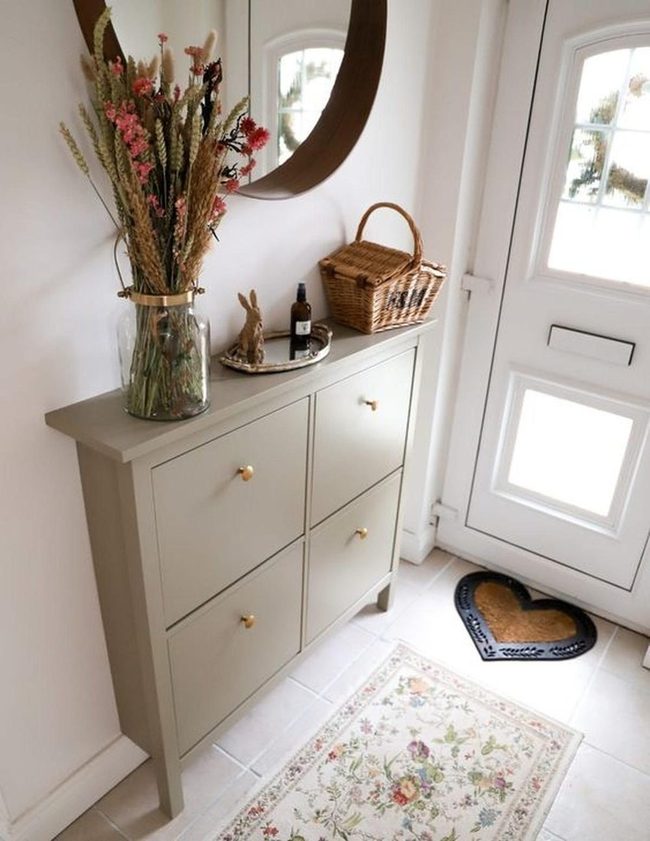 Green Cabinets, Natural Light Entry