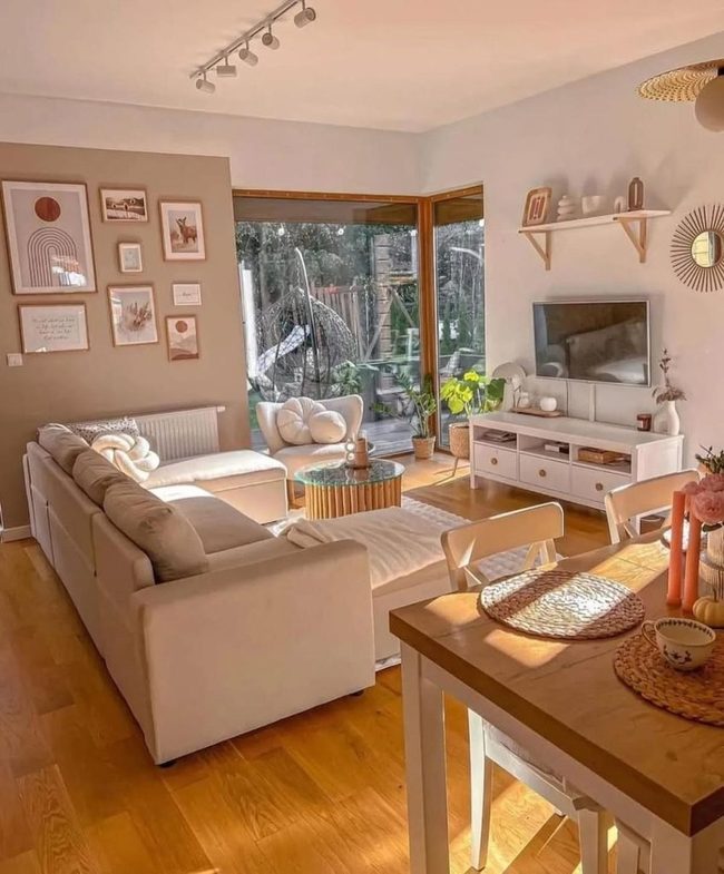 White Walls, Curated Art Collection