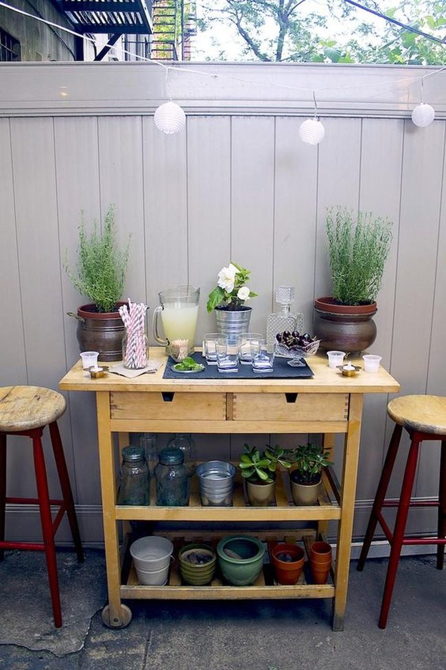 Mobile Wood Table For Gatherings