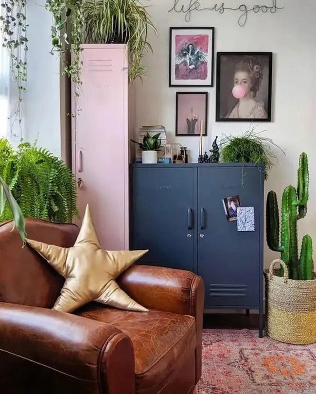 Green Plants Brown Leather Gold Star