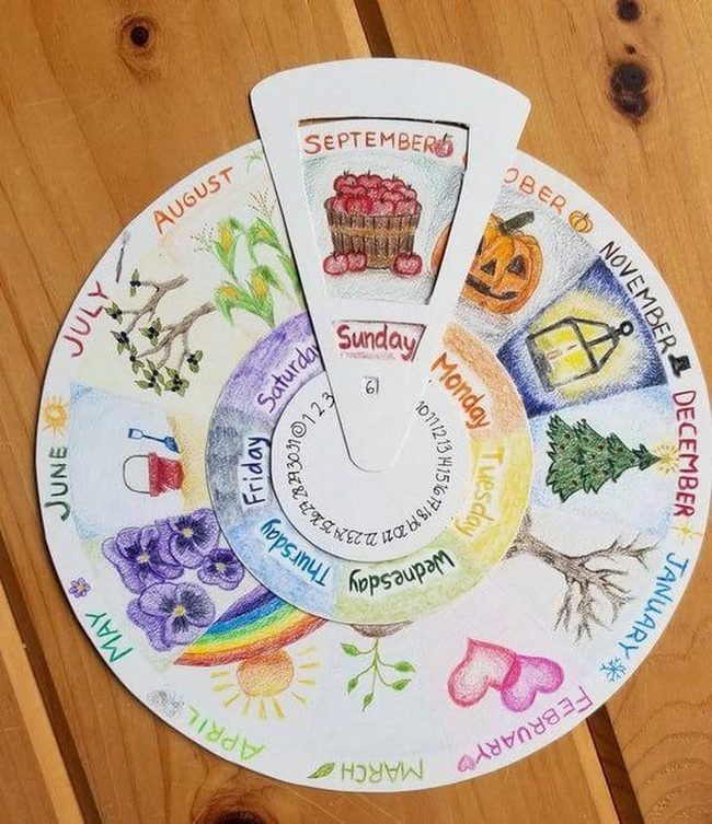 Spinning Paper Wheel Calendar