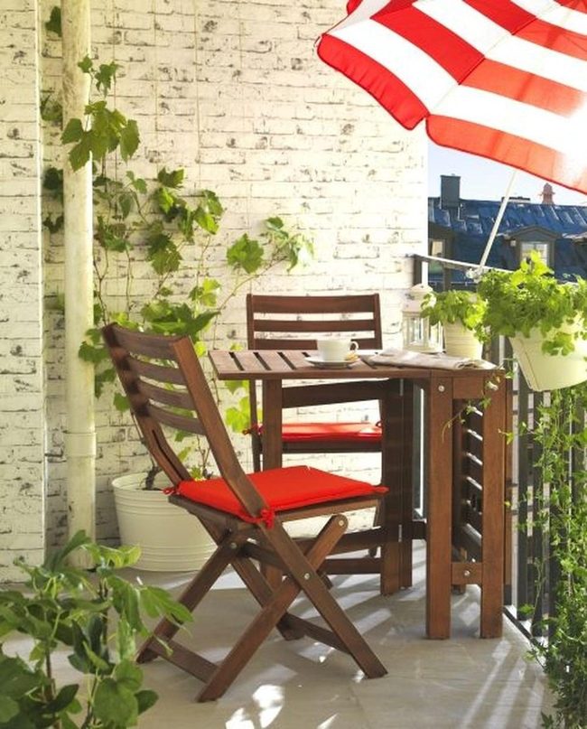 Red Cushions, Urban Green Escape