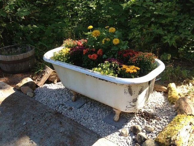 Weathered Porcelain Flower Basin