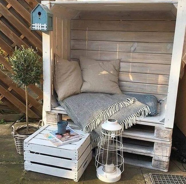 Whitewashed Pallets, Garden Gatherings