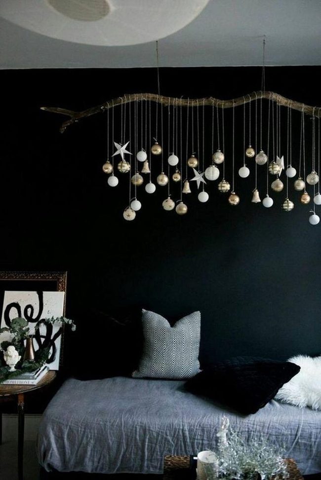 Dark Walls, Curated Calm