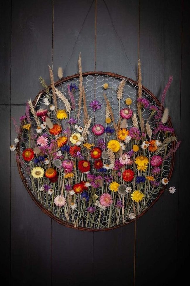 Dried Flowers Yellow Metal Frame