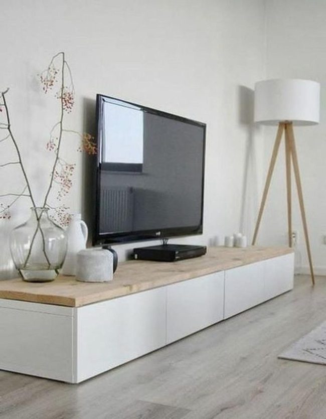 White Walls Light Wood Simplicity