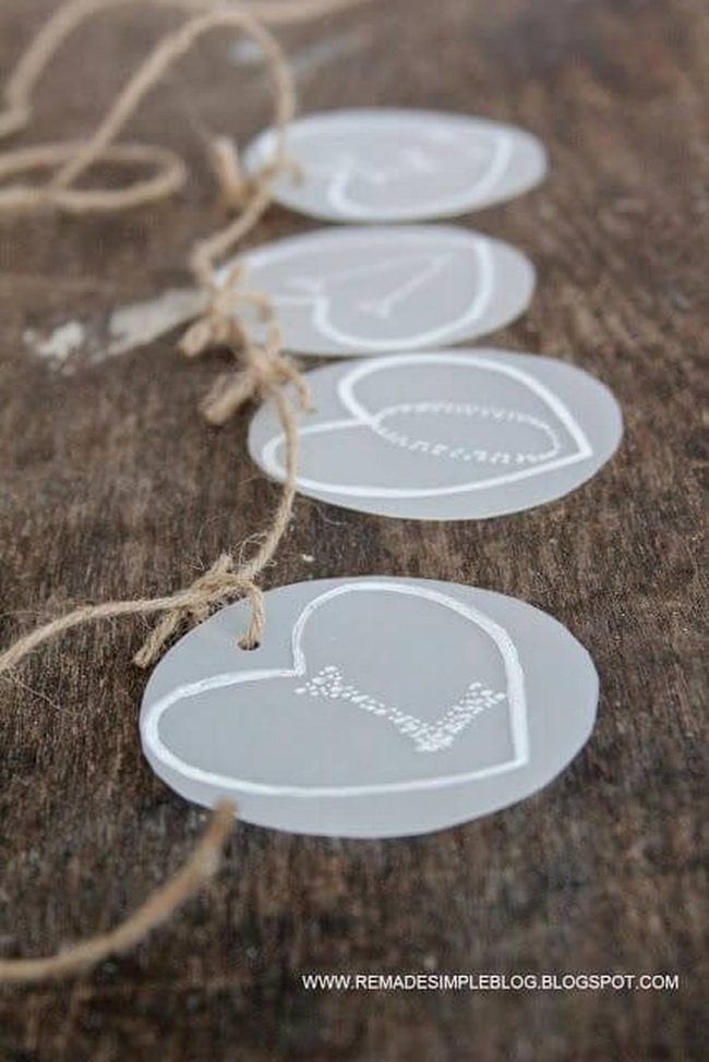 White Plastic Heart Gift Tags
