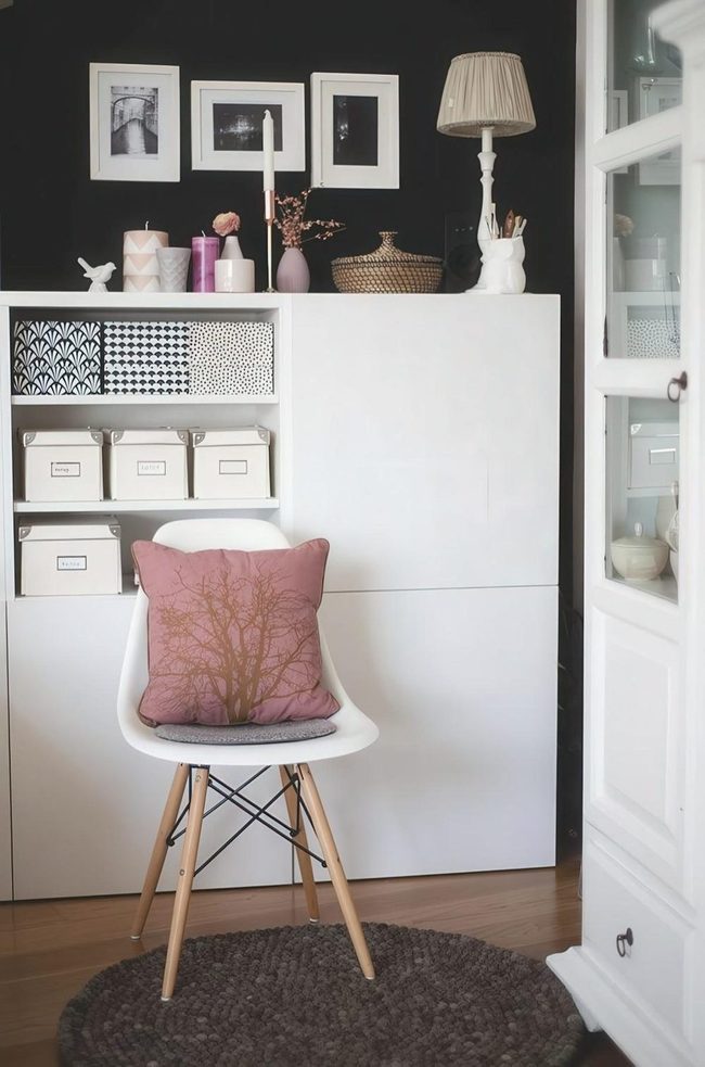 Dark Walls, White Contrast, Pink Accents