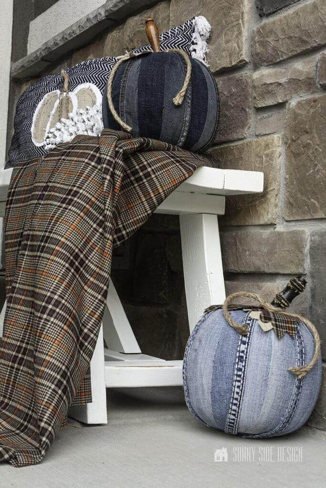 Denim-Wrapped Pumpkin Buckets