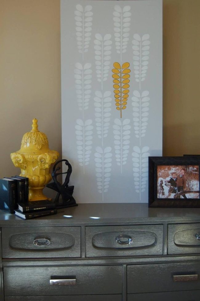 Stenciled Fern With Bold Accent