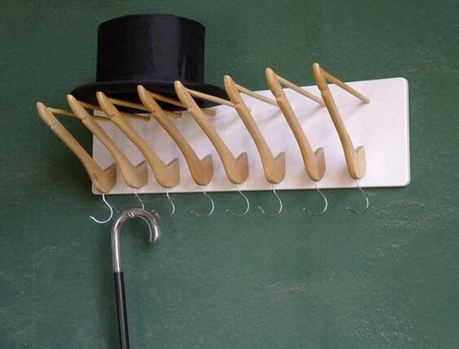 Natural Wood Hook Hangers