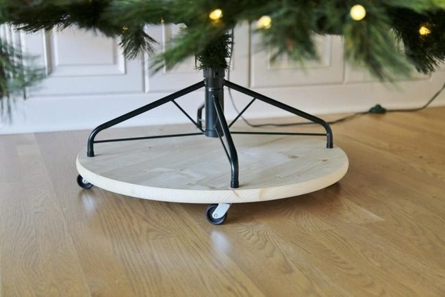 Yellow-Lit Green Tree On Wheels