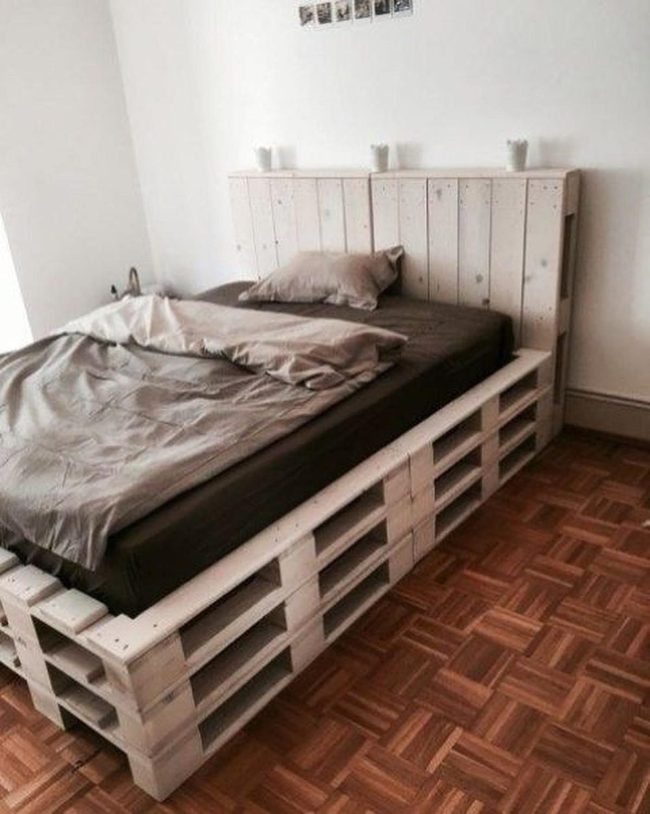 White Pallet Bed, Brown Warmth