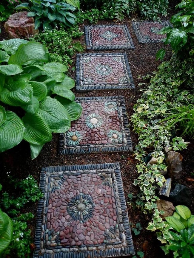 River Rock Garden Pathways