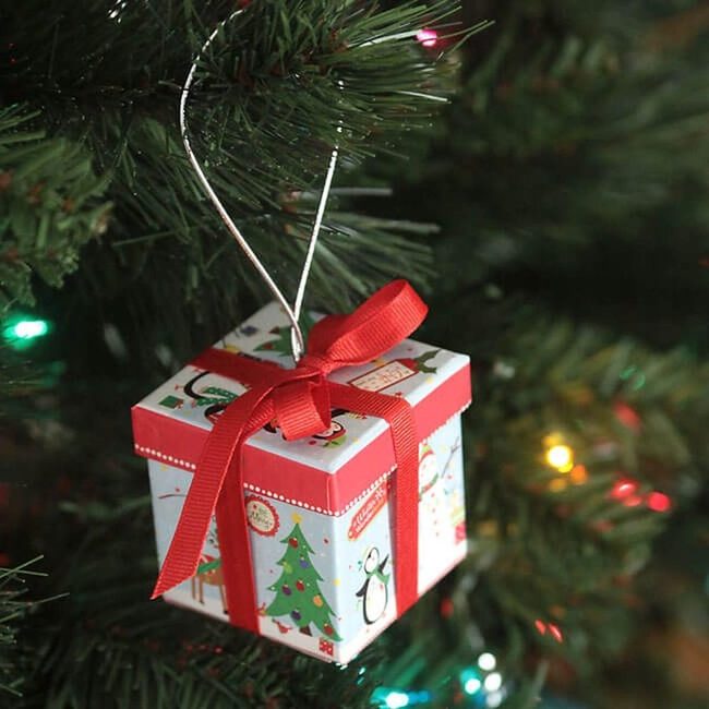 Wrapped Box Tree Ornaments