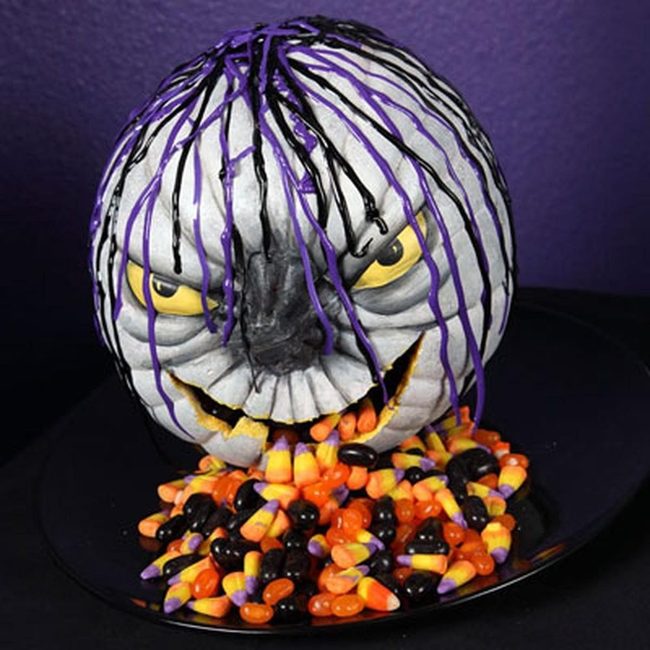 Yellow-Eyed Pumpkin Face Halloween