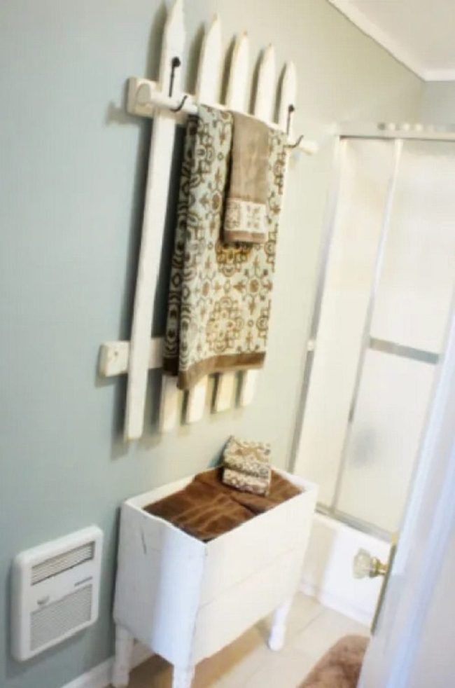 Weathered Fence Wood Towel Bars