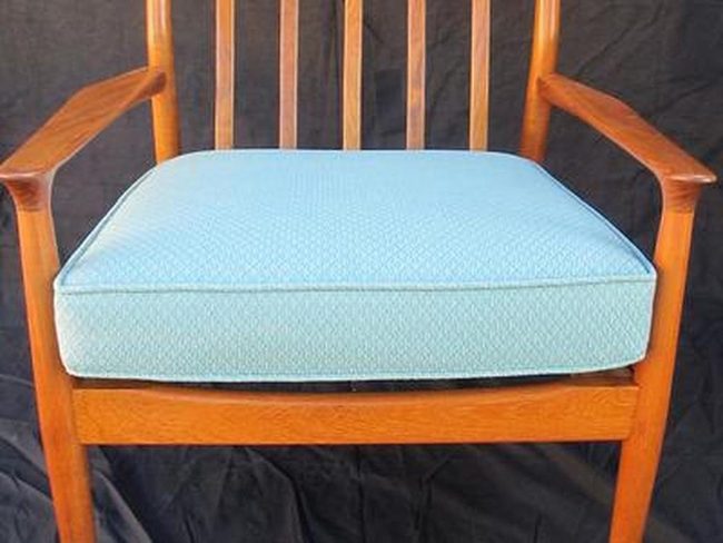 Natural Wood Chairs Blue Cushions