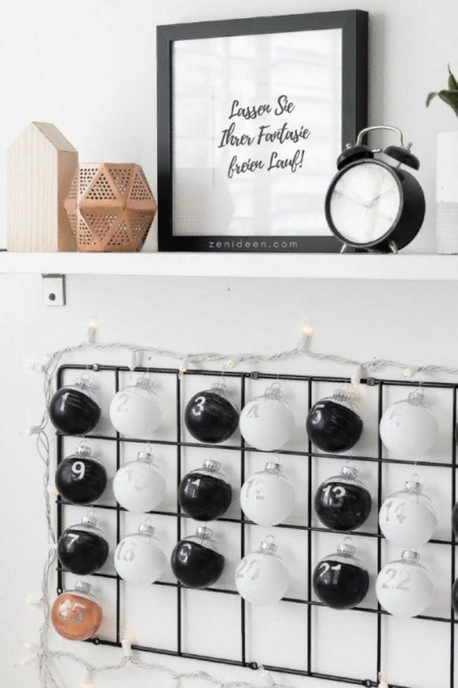 Black Numbered Balls Wall Grid