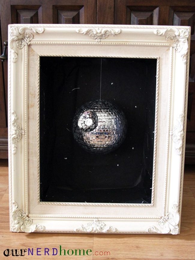 Mirrored Sphere In Black