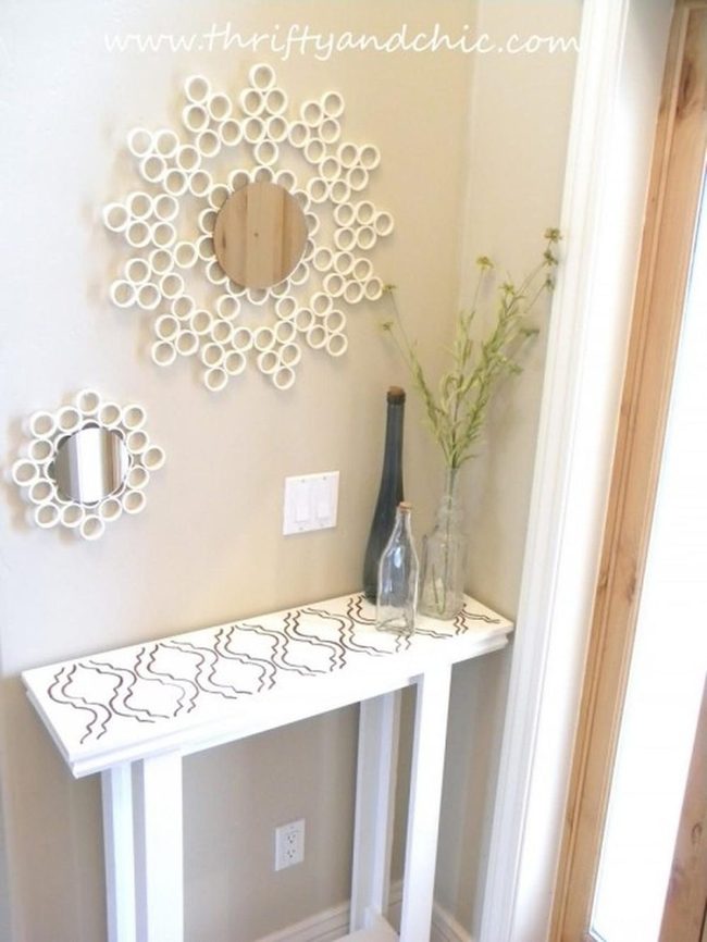 White Pattern Table Corner Nook