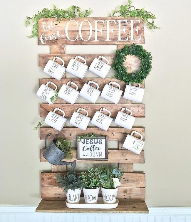 Wooden Pallet Mug Display