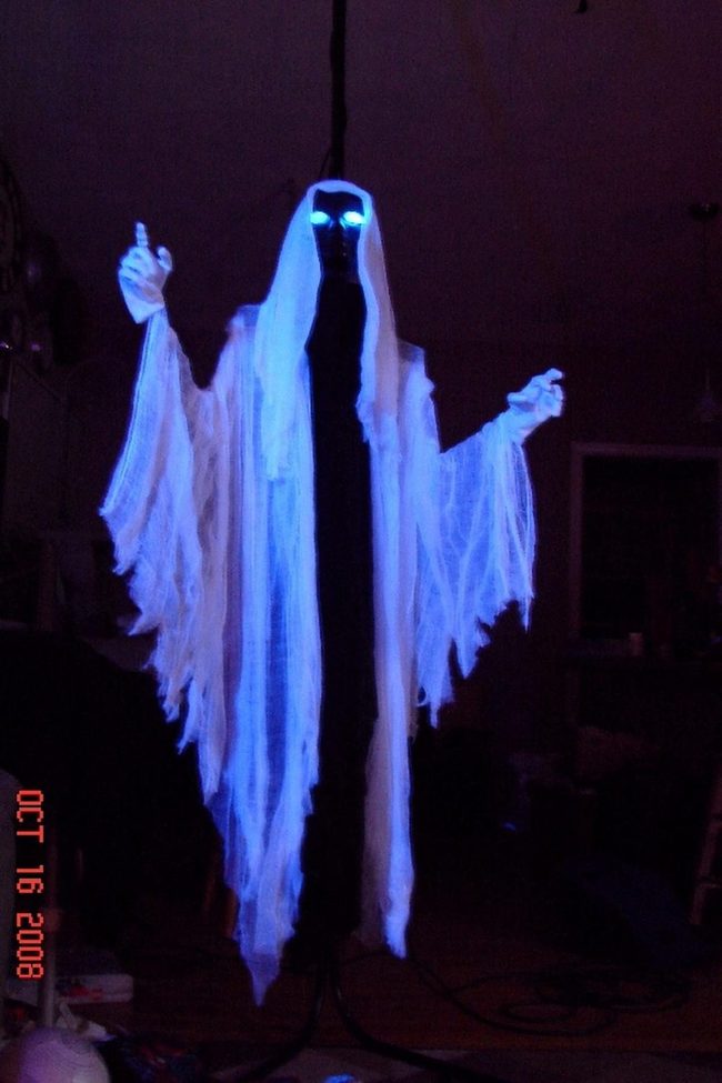 Towering Cheesecloth Ghost Silhouette