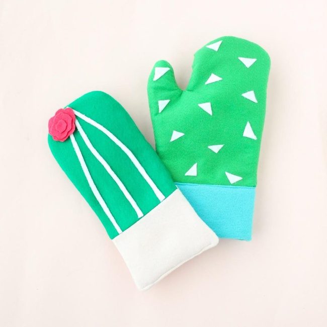 Green Cactus Kitchen Mitts