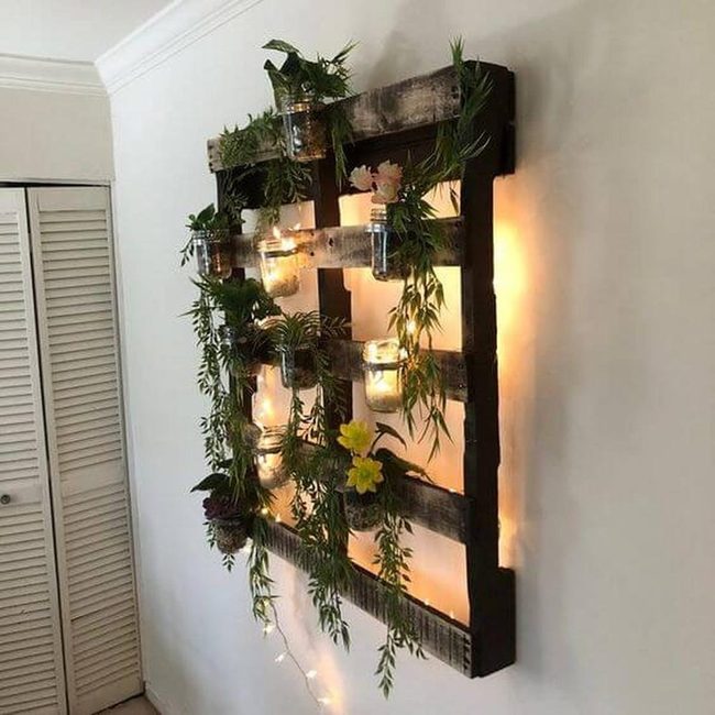 Wooden Pallet Planter With Lights
