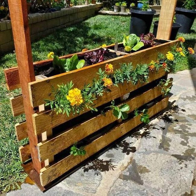 Stacked Pallet Garden Abundance
