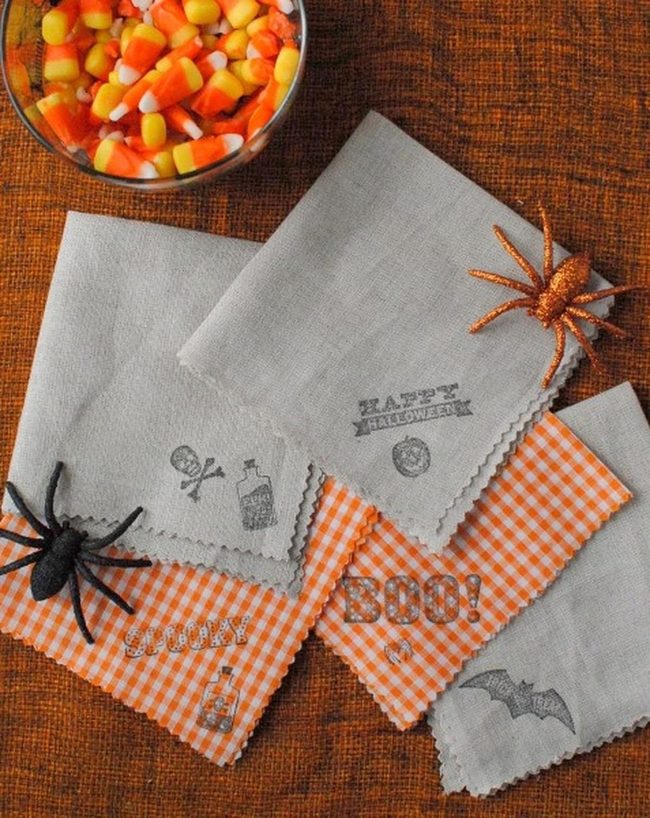 Black Spiders Orange Sparkle Table