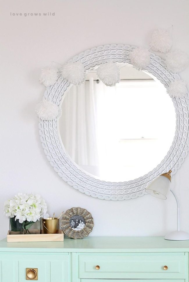 Soft White Pom-Poms Paradise