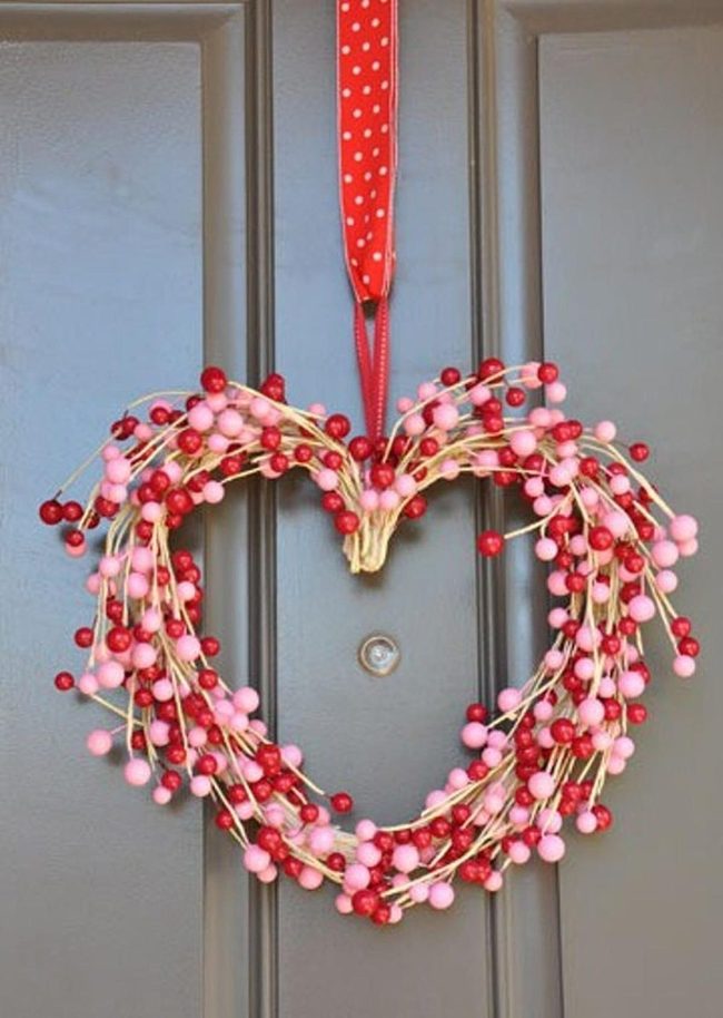 Red Berry Heart Wreath