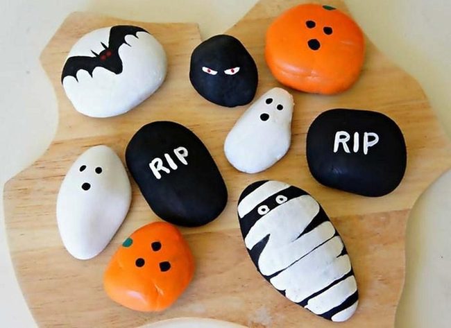 Black And White Halloween Stones