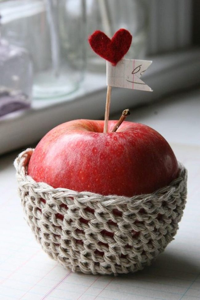 Red Apple In Beige Knit